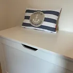Maritim-gemuetliche Sturmfreie Bude In