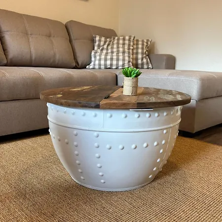 Maritim-gemuetliche Sturmfreie Bude In *