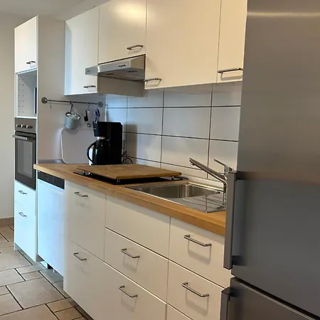 Maritim-gemuetliche Sturmfreie Bude In