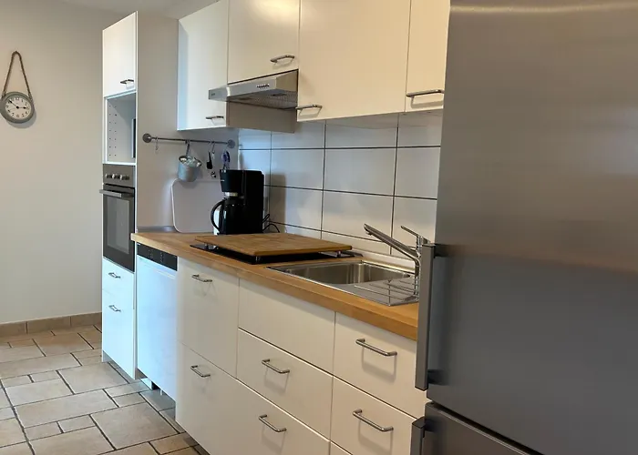 Maritim-gemuetliche Sturmfreie Bude In